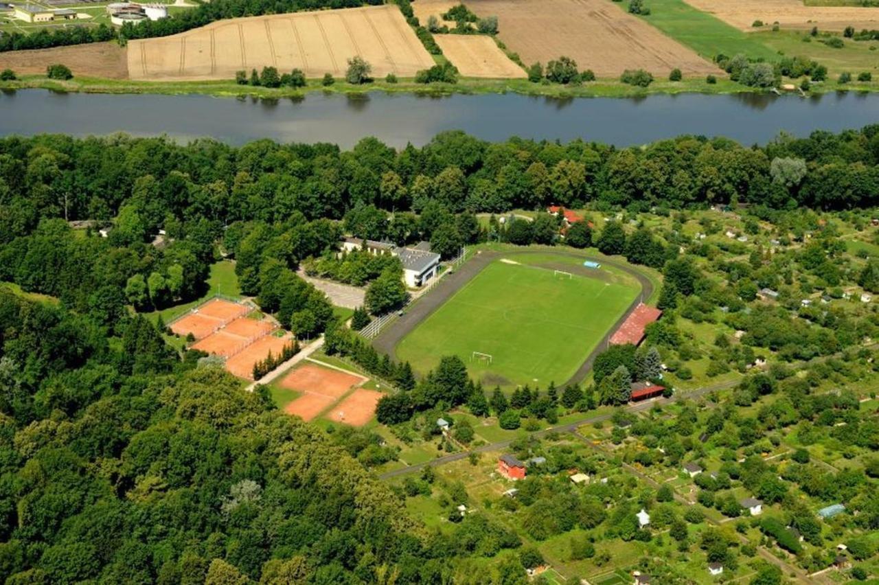 Hotel Parkowy Malbork Exteriör bild